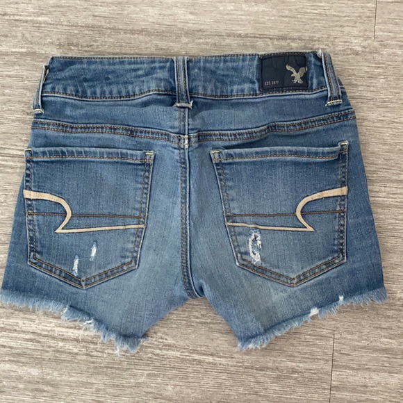 AE Super Stretch MIDI Distressed Denim Shorts - Picture 4 of 4